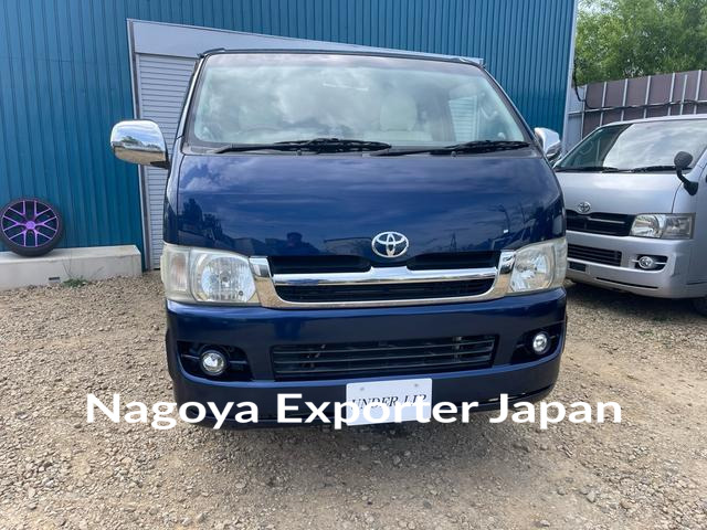 TOYOTA HIACE VAN