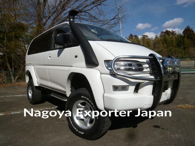 MITSUBISHI DELICA SPACE GEAR