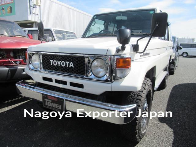 TOYOTA LAND CRUISER 70