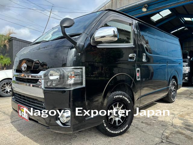 TOYOTA HIACE VAN