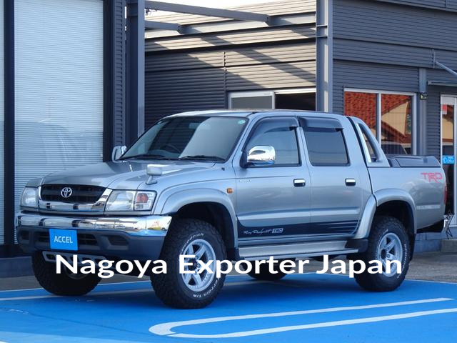 TOYOTA HILUX SPORTS PICK UP