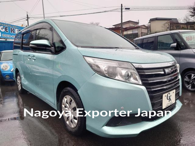 TOYOTA NOAH