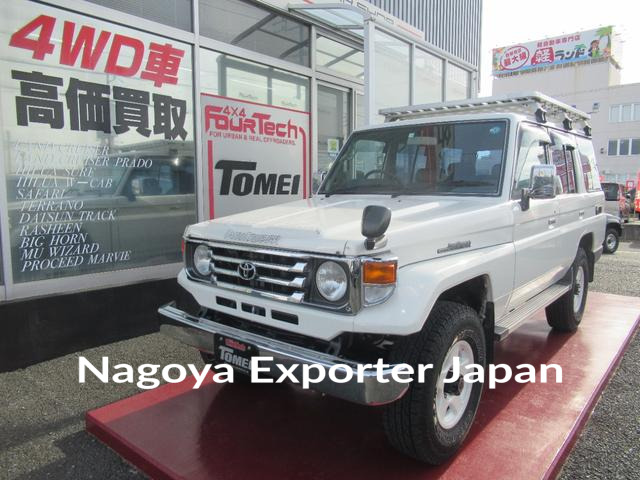 TOYOTA LAND CRUISER 70