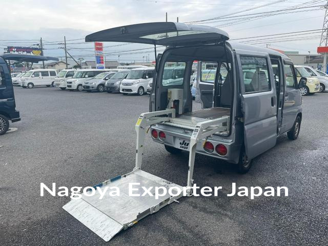 NISSAN CLIPPER VAN