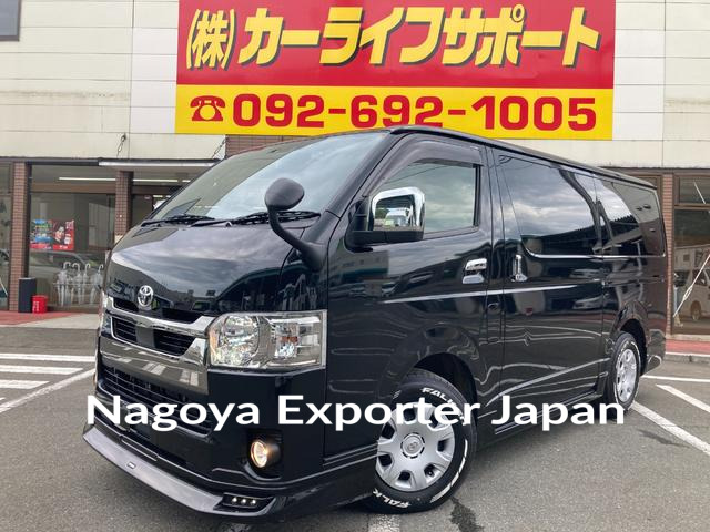 TOYOTA HIACE VAN