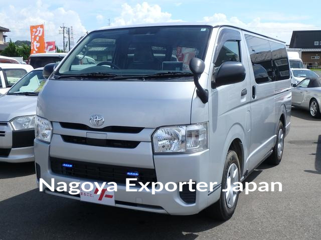TOYOTA HIACE VAN