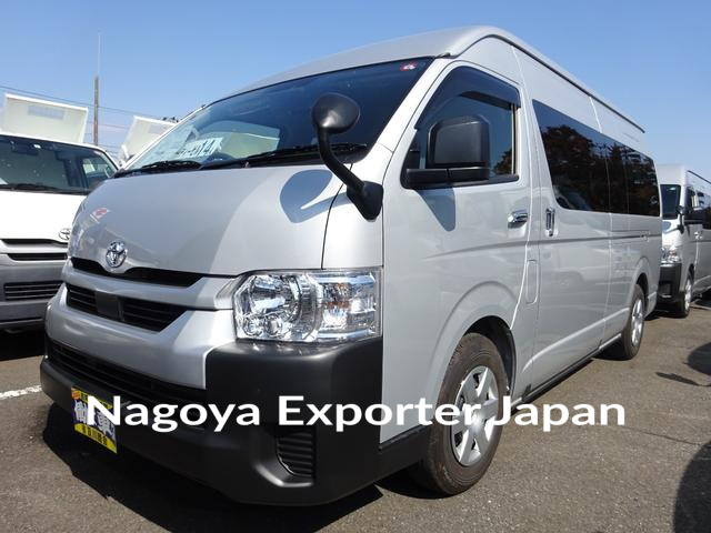 TOYOTA HIACE COMMUTER