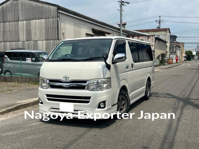 TOYOTA HIACE VAN