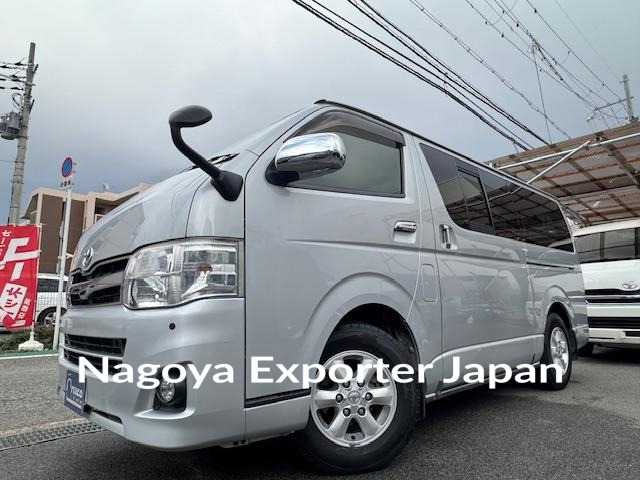 TOYOTA HIACE VAN